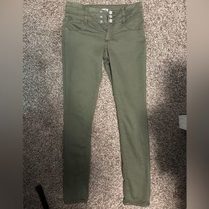 Women’s Skinny Jeans